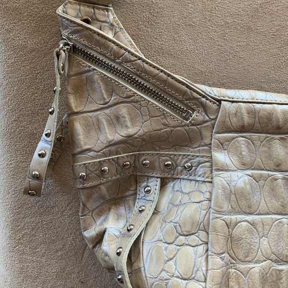 Kenneth Cole Shoulder Bag - Picture 8 of 8